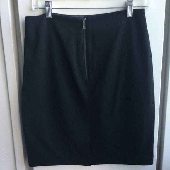 Black plaid pencil skirt - great for the office - Picture 2 of 2